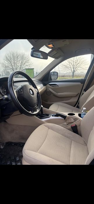 Vând BMW x1 ,automată