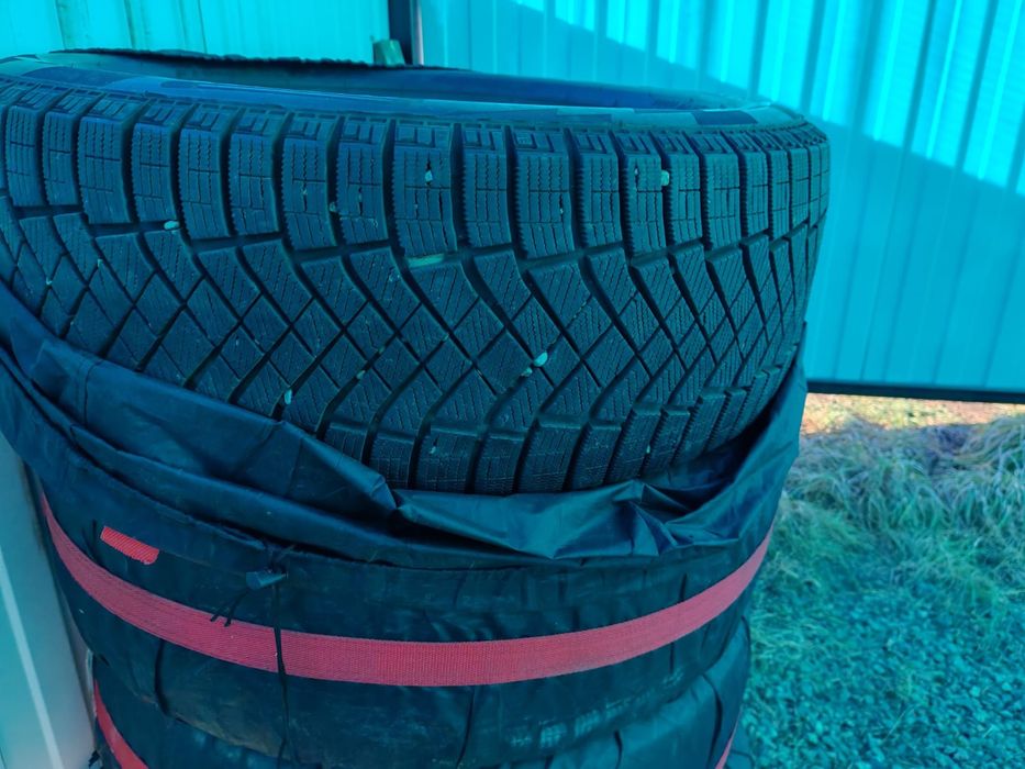 Продам резину Firelli 235/55  R19