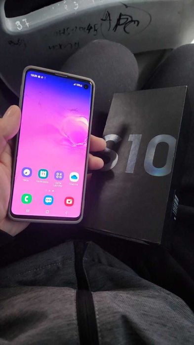 Срочно продается Самсунг S10  Версия 12