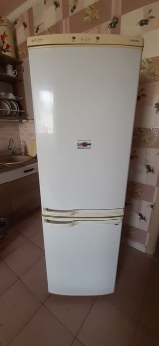 Продам холодильник Самсунг
