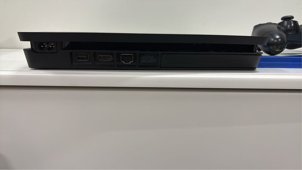 PlayStation 4 slim на 1000 гб