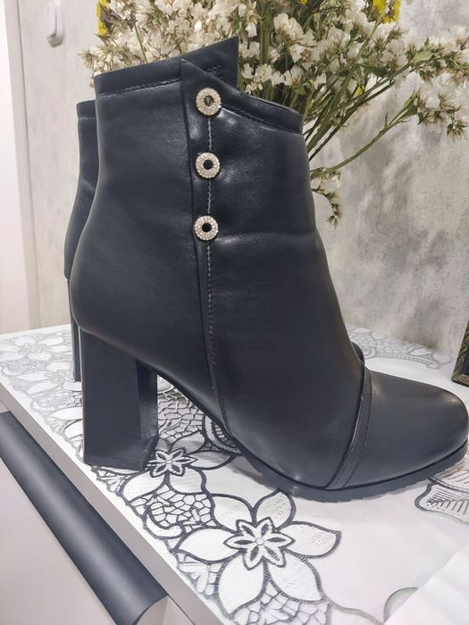 Продам ботильоны