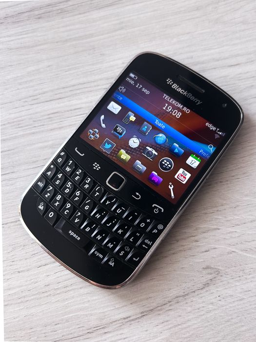Blackberry 9900 Bold - stare impecabila Touchscreen+ tastatura QWERTY iconic business