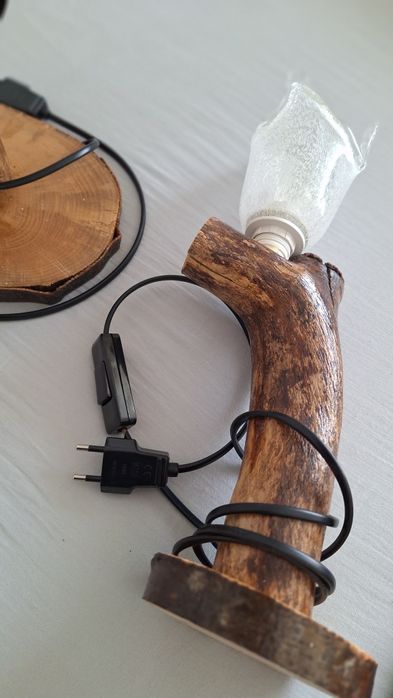 Lampa din lemn stejar