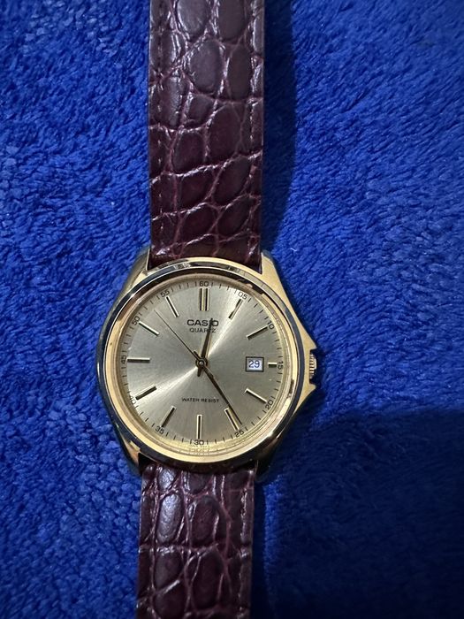 Часы Casio quartz