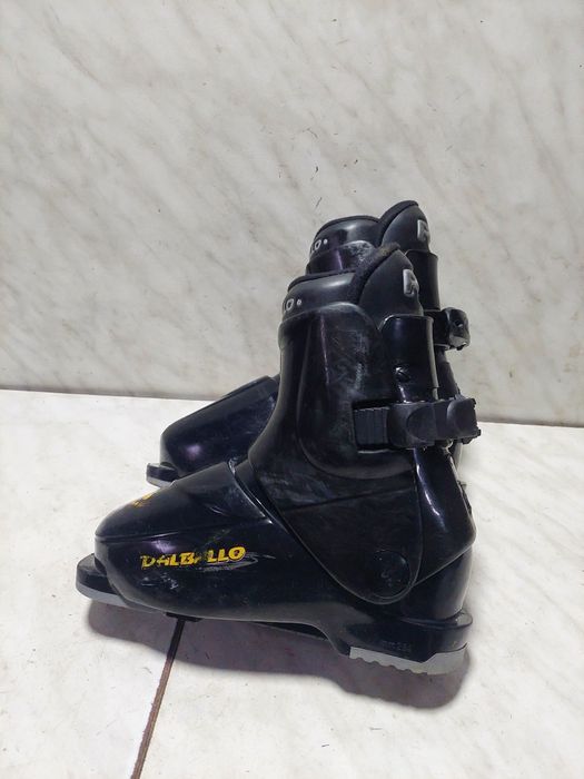 Clapari ski schi  Dalbello mondo 19,5 corespunde mărimii 29