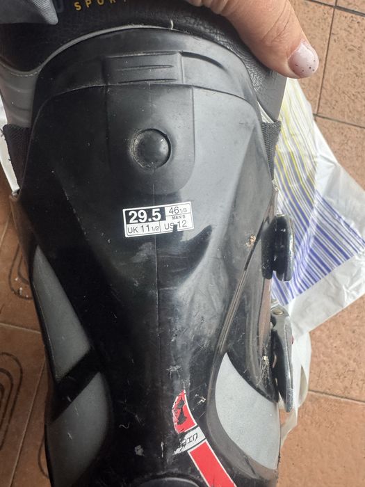 Atomic-ски и автомати и обувки подарък