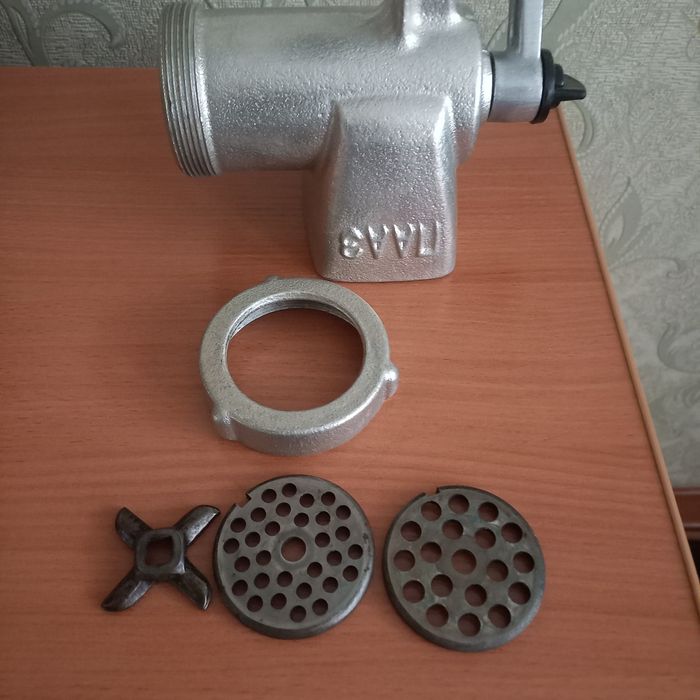 Мясорубка ручная