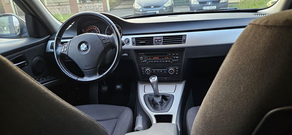 Vand BMW 320, 2.0 diesel, an 2012, FACE-LIFT, Manual 6+1 Ingrijit  Acte Zi