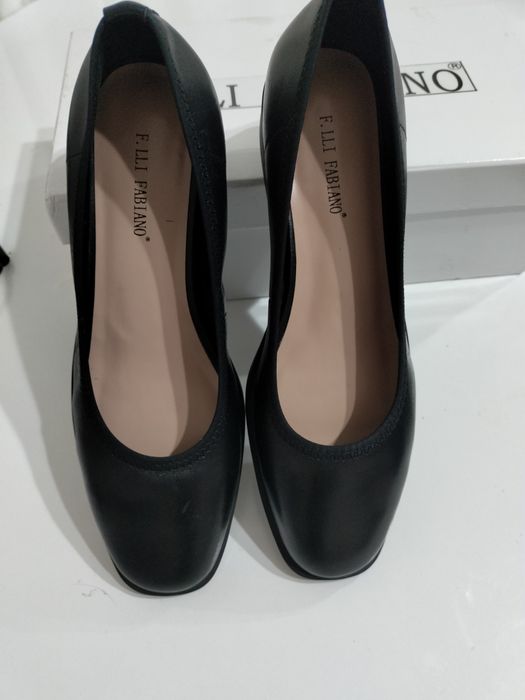 Продам обувь кожаная женская