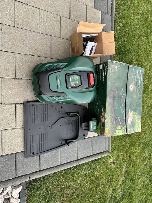 Robot tuns iarba Parkside NOU