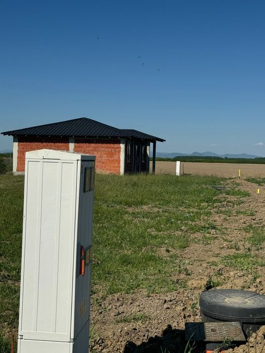 Teren  intravilan  cu puz aprobat locuri de case