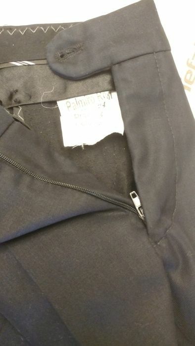 Продам школьные брюки 34 р