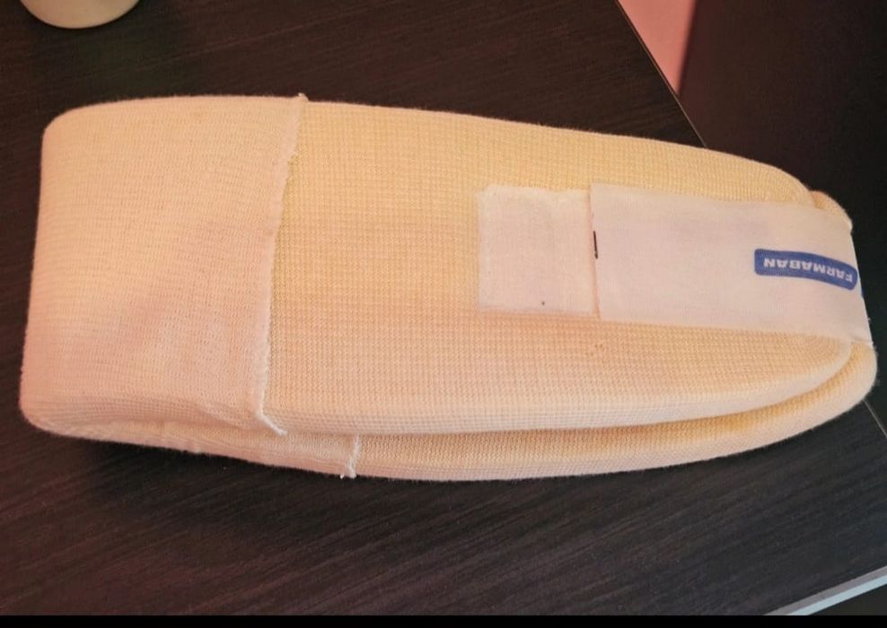 Colier medical pentru gât
