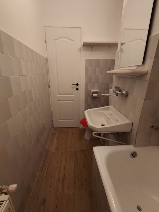 Închiriez garsonieră tip D Velența