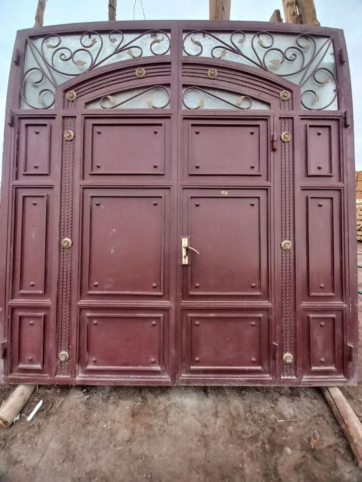 Темир дарвоза соилади