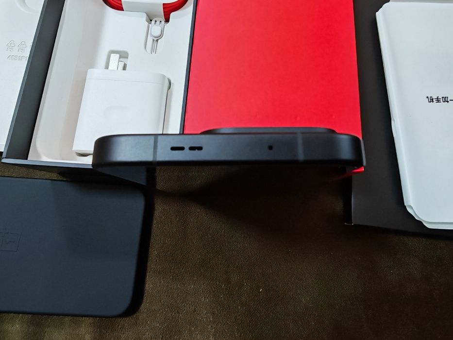 OnePlus 15 12/256 Глобален ром