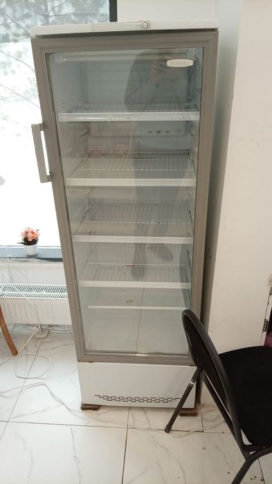 Продам холодильник для магазина