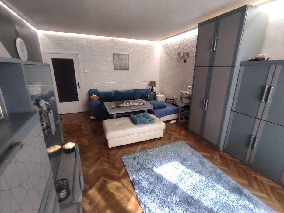 Продава се Тристаен апартамент в София, Света Троица - 104 кв.м за 2741 €/кв.м - Снимка #2