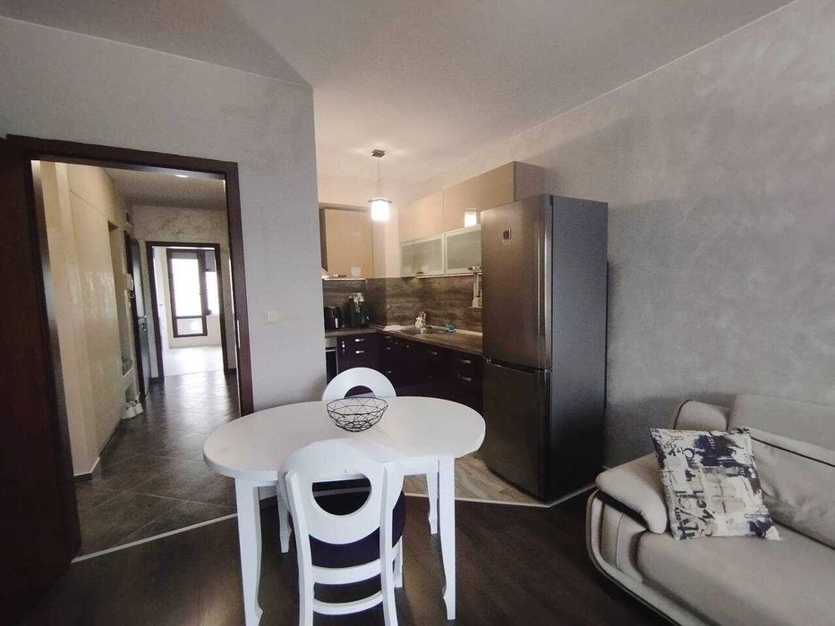 Продава се Тристаен апартамент в Пловдив, Каменица 2 - 109 кв.м за 2606 €/кв.м - Снимка #2