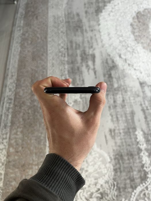 Продамм айфон se