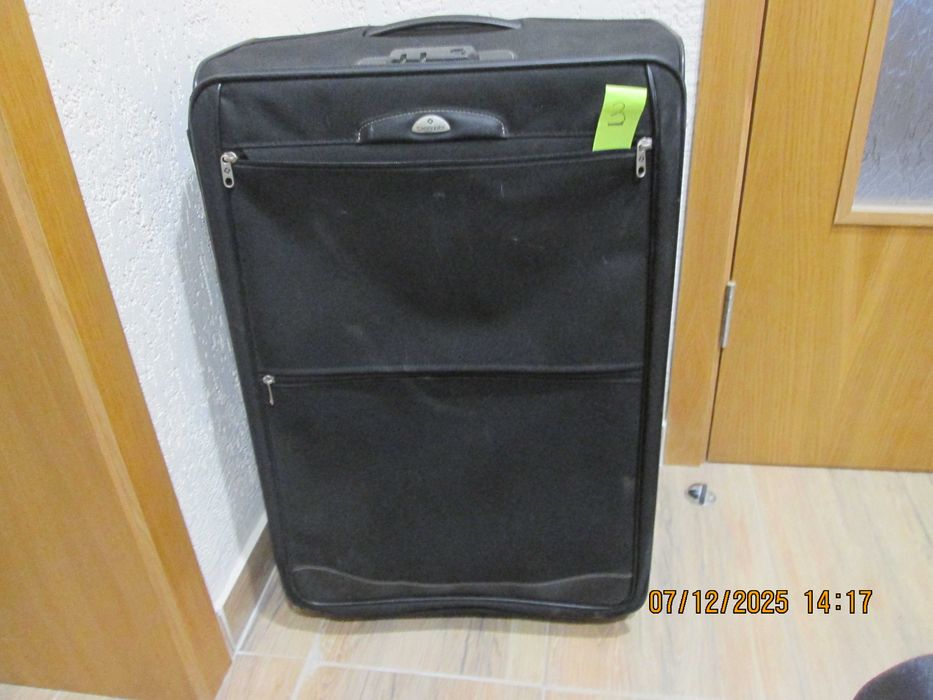 куфари различни размери