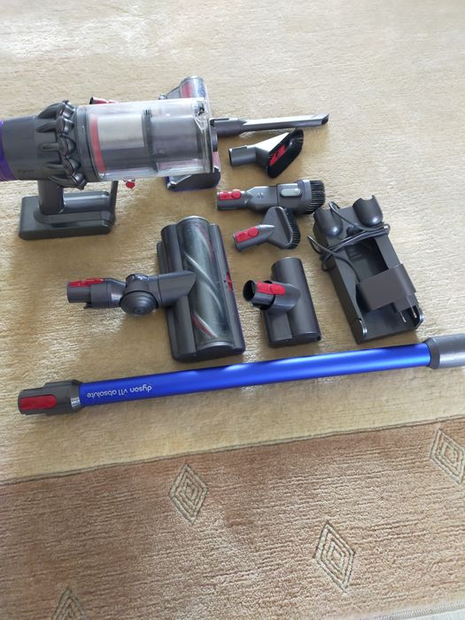 Aspirator vertical Dyson V11