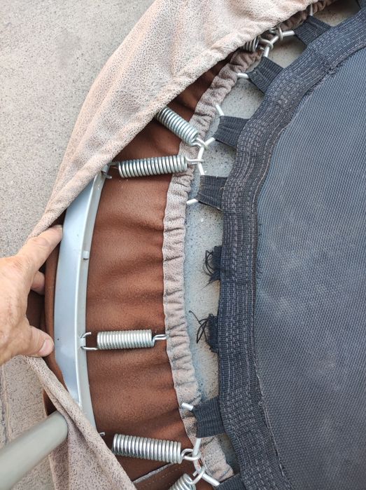 Батут с диаметър 1м.