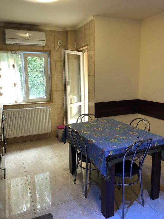 Se ofera spre inchiriere un apartament cu 2 camere, 2 balcoane, la Lujerului, cel mai mare ca si configuratie in Bucuresti, Sector 6, Uverturii 4