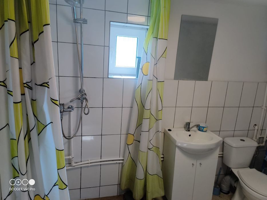 Închiriez spațiu comercial