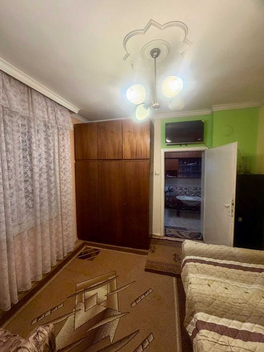 Етаж от къща - под наем, Широк център