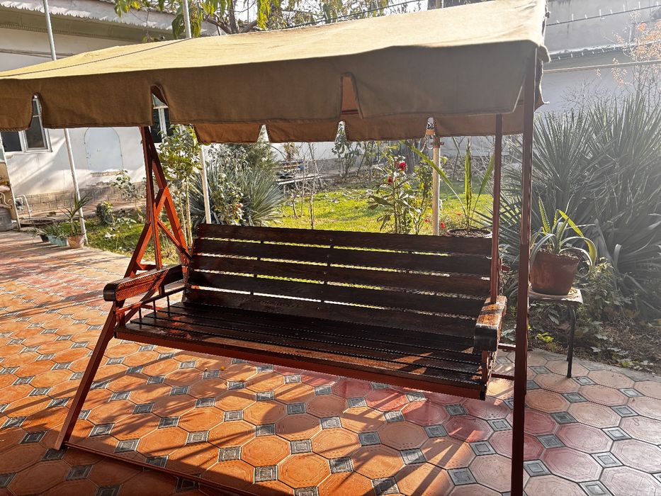 Качели дачные продаются