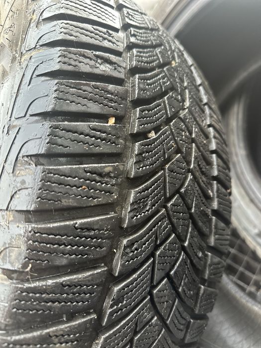 225 55 17 goodyear runflat iarna anvelope impecabile
