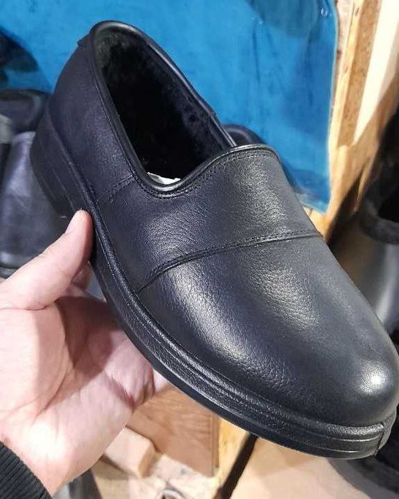 Ичи мехли ўзини ёки махси билан кийса бўладиган оёқ кийимлар