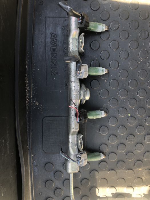 Форсунки на Авенсис 1,8