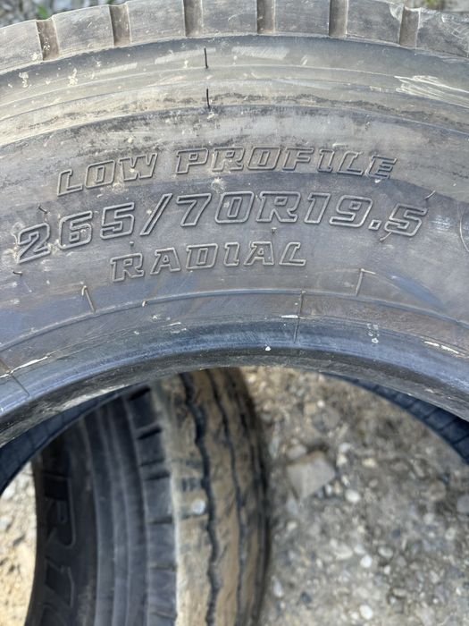 265/70R19,5 Bridgestone.