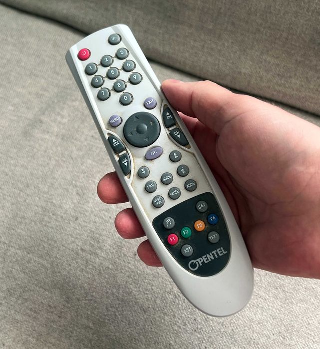 Telecomandă OPENTEL pentru receivere satelit ODS/ODT, funcții F1-F4