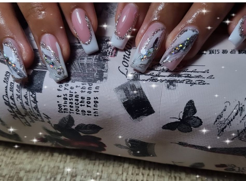 Unghii cu gel zona Balada