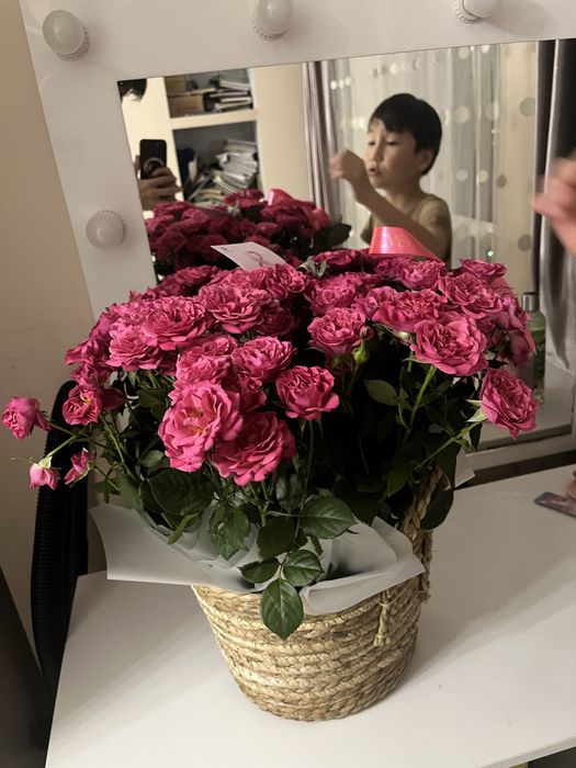 огромный букет свежый