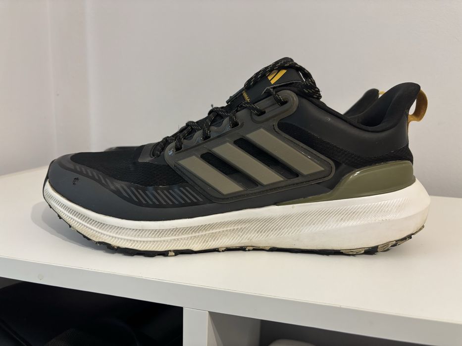Продам мужские кроссовки Adidas оригинал демисезон размер 45