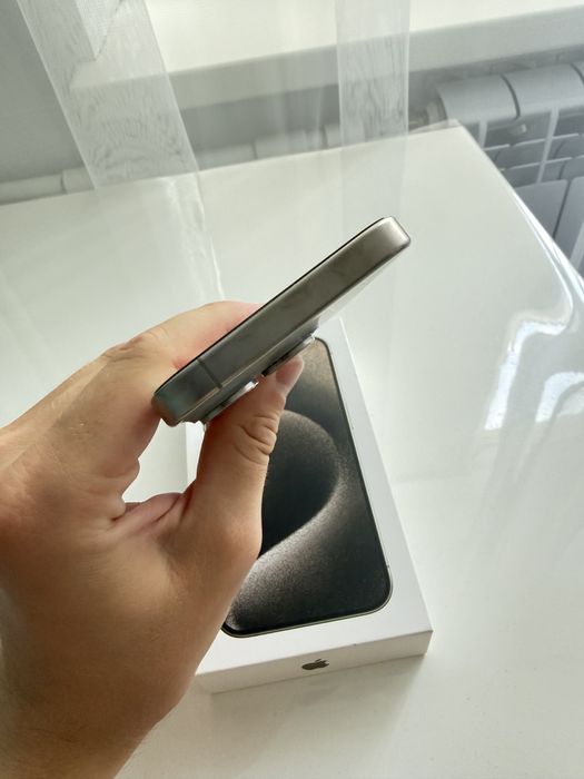 Продам Айфон 15про 128гб