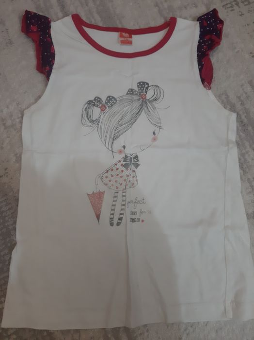 Продам один комбинезон и 2 майки