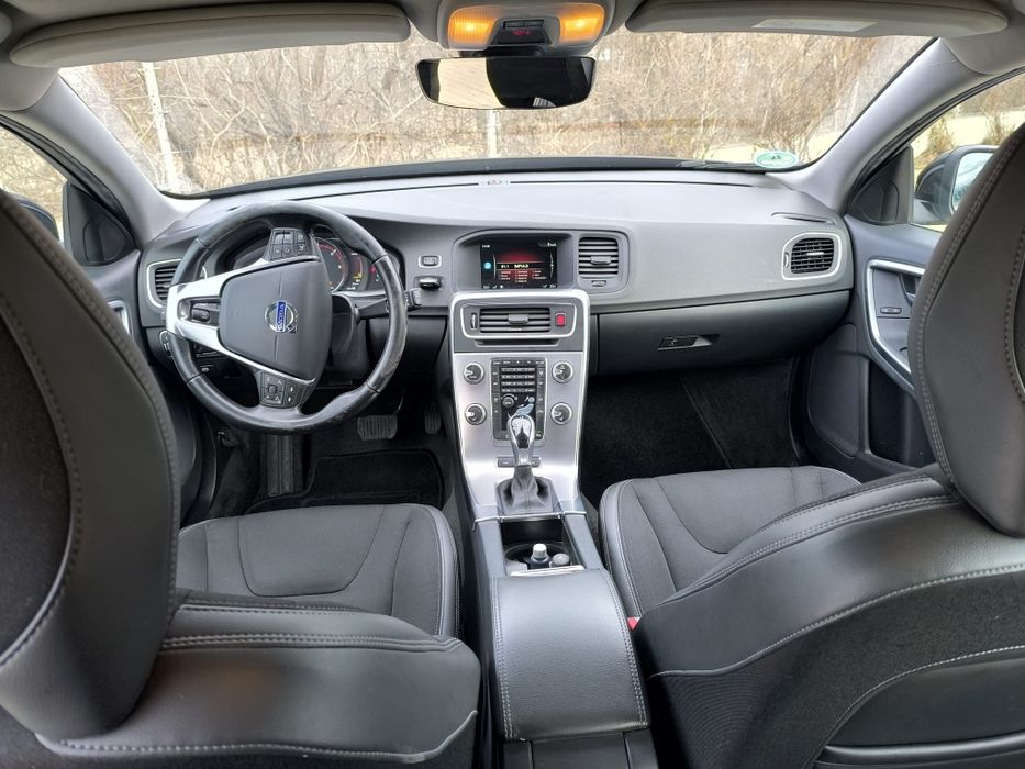 Volvo v60, 120 kw, D5 editie limitata, plug-in hybrid, an fab.2017