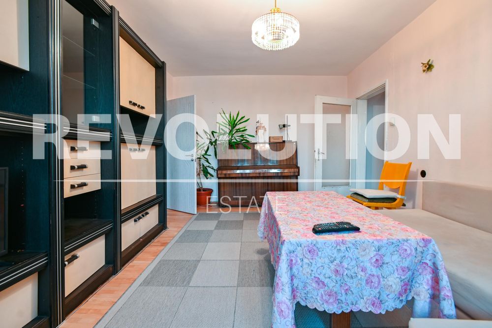 Дава се под наем Тристаен апартамент в София, Младост 1 - 96 кв.м за 600 € - Снимка #2