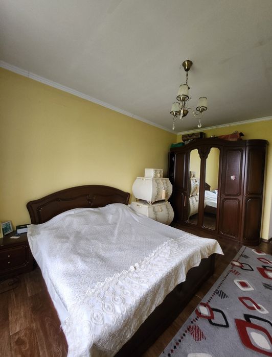 Дом 6 комнатный, 220 кв