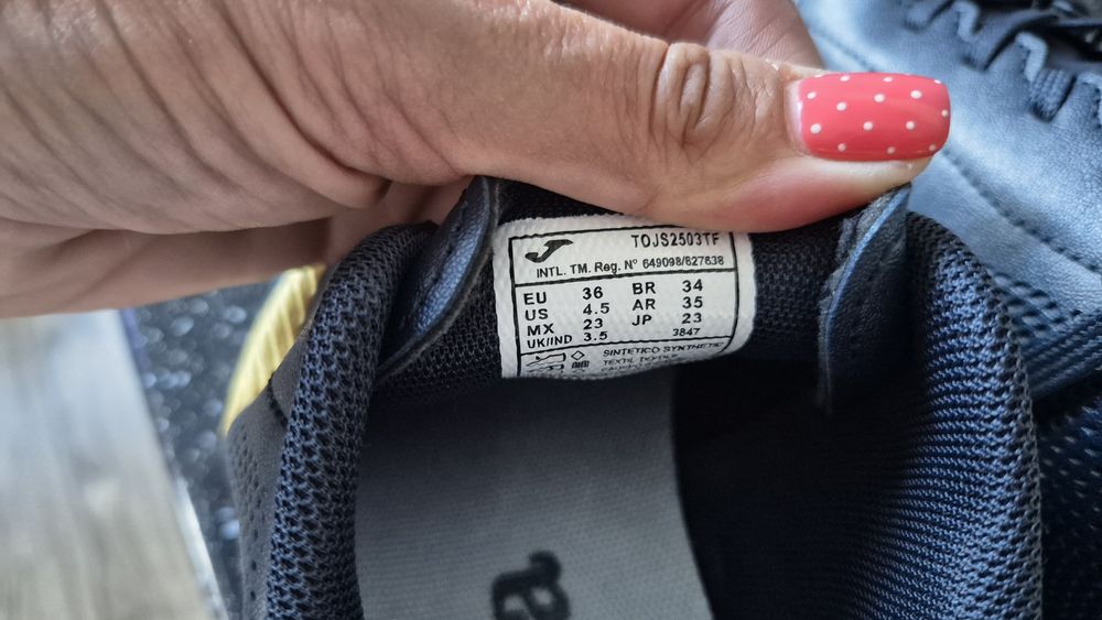 Футболни обувки Joma, стоножки, 36 номер