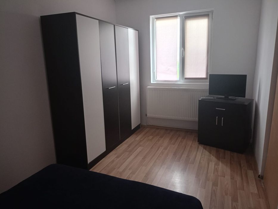 Închiriez apartament 2 camere central