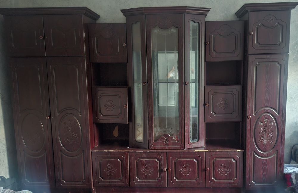 Мебел Стенка сатилади
