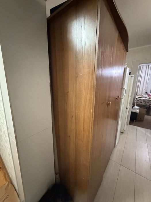 Продам шкаф в прихожую