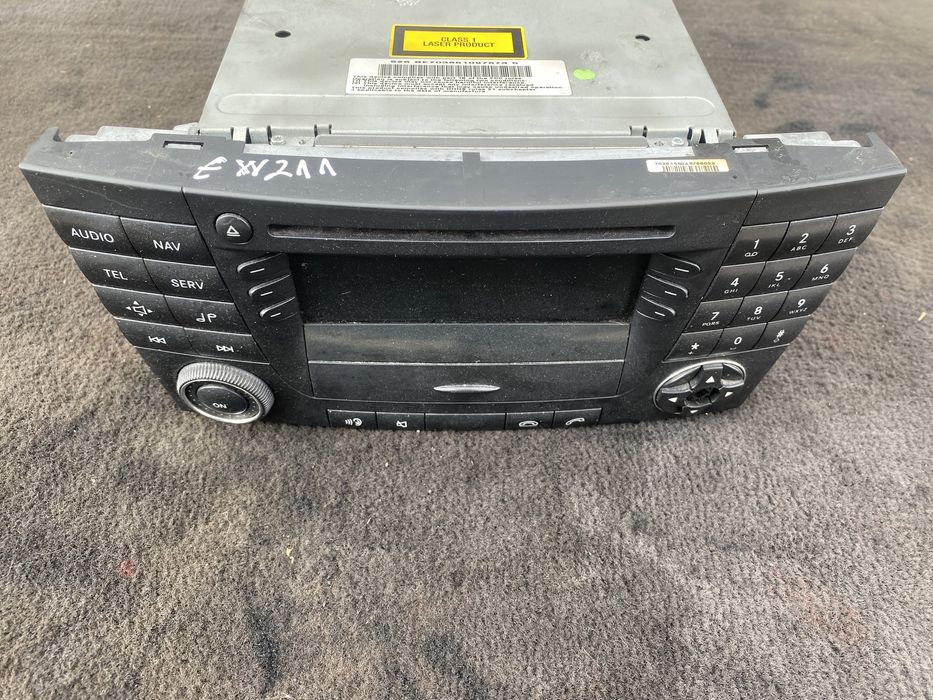Radio CD Mercedes E W211 Pret 300 lei